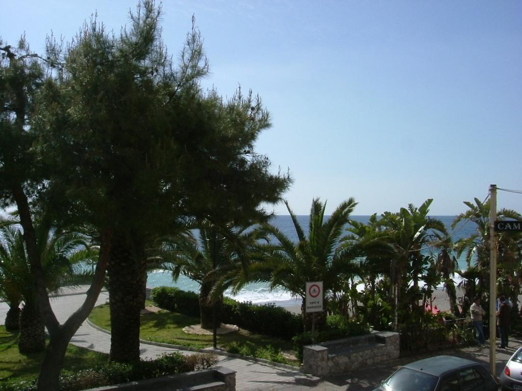 Taormina Beach House มาซเซโอ ภายนอก รูปภาพ